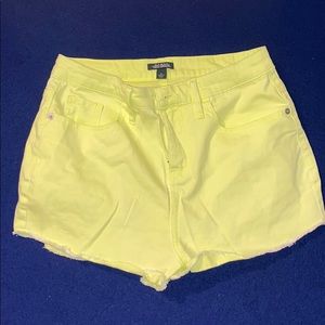 Neon yellow jeans shorts